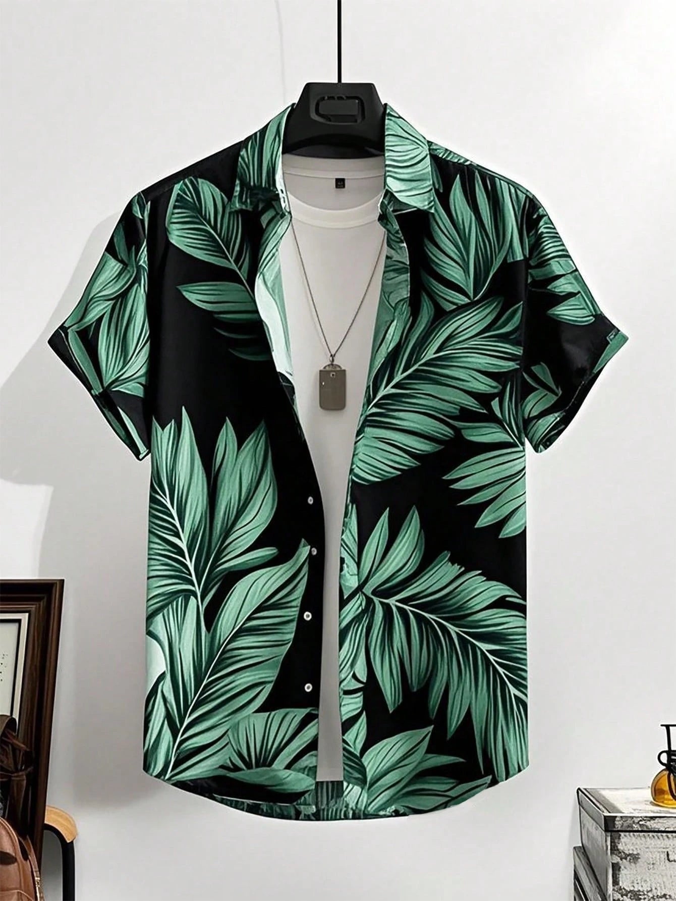 Men's Green Leaf Print Shirt Relaxed Printed Casualwear