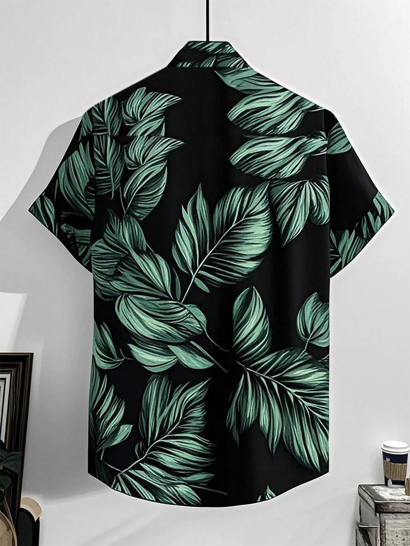 Men's Green Leaf Print Shirt Relaxed Printed Casualwear