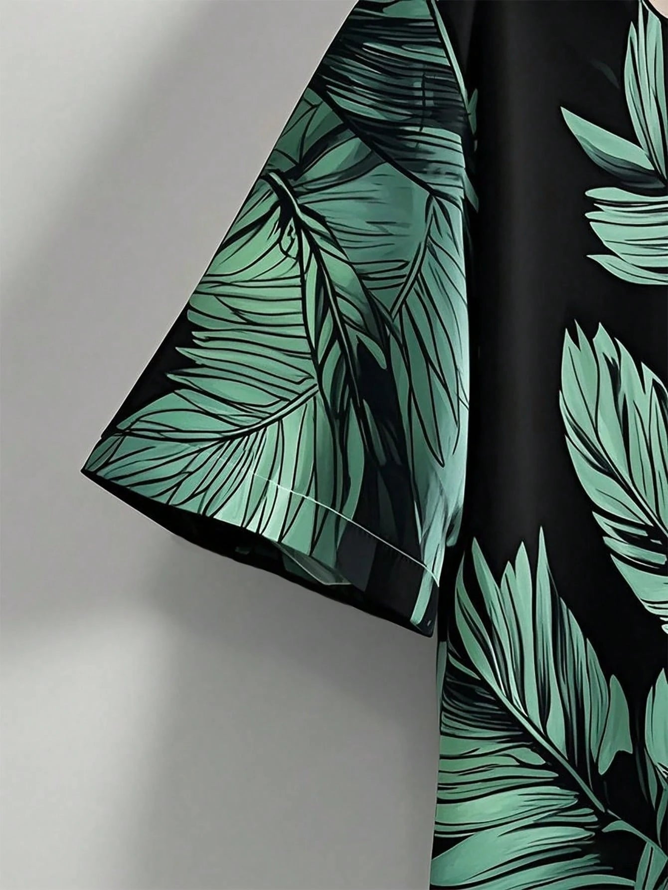 Men's Green Leaf Print Shirt Relaxed Printed Casualwear