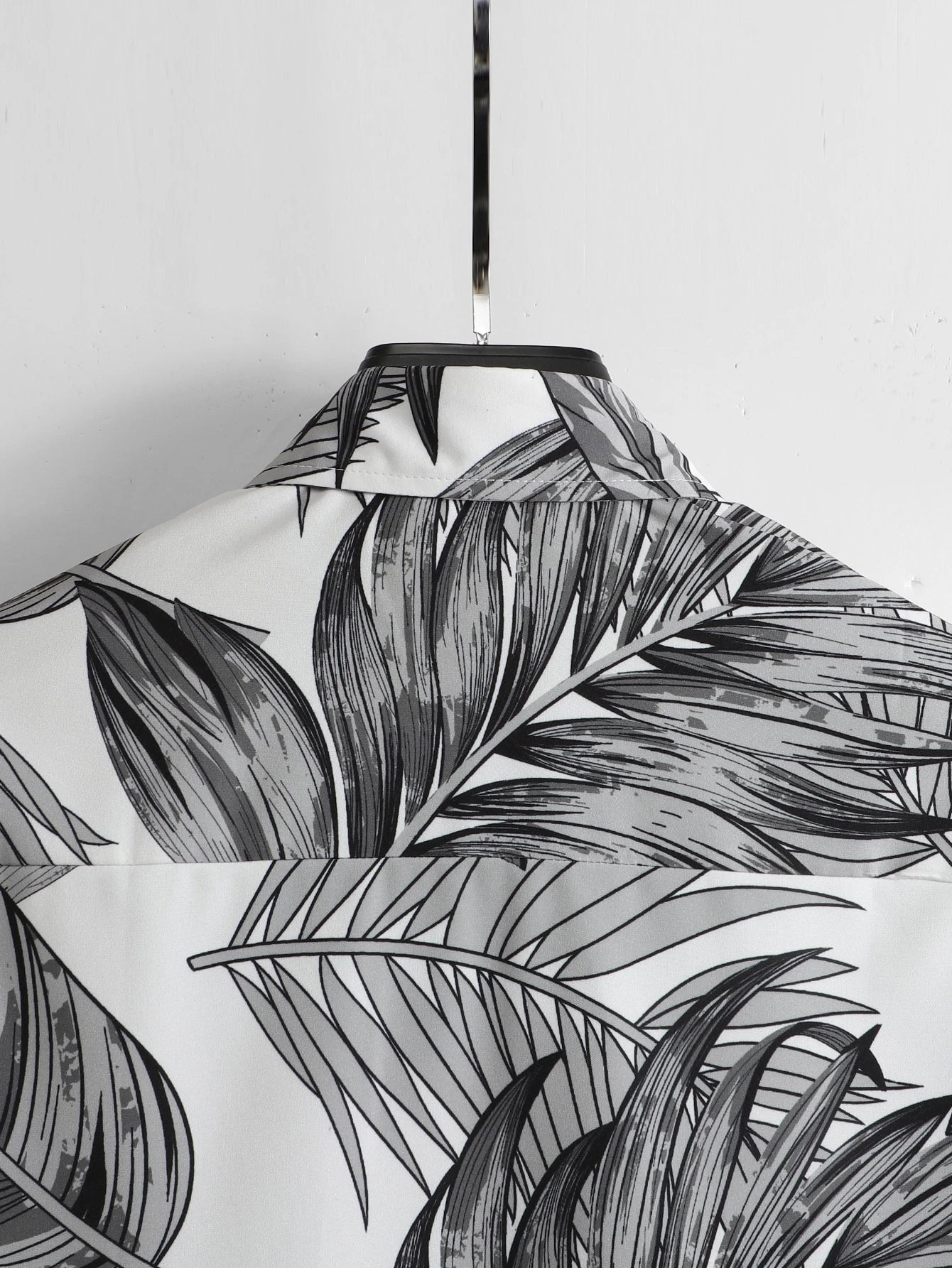 Men's White Leaf Print Shirt Relaxed Printed Casualwear
